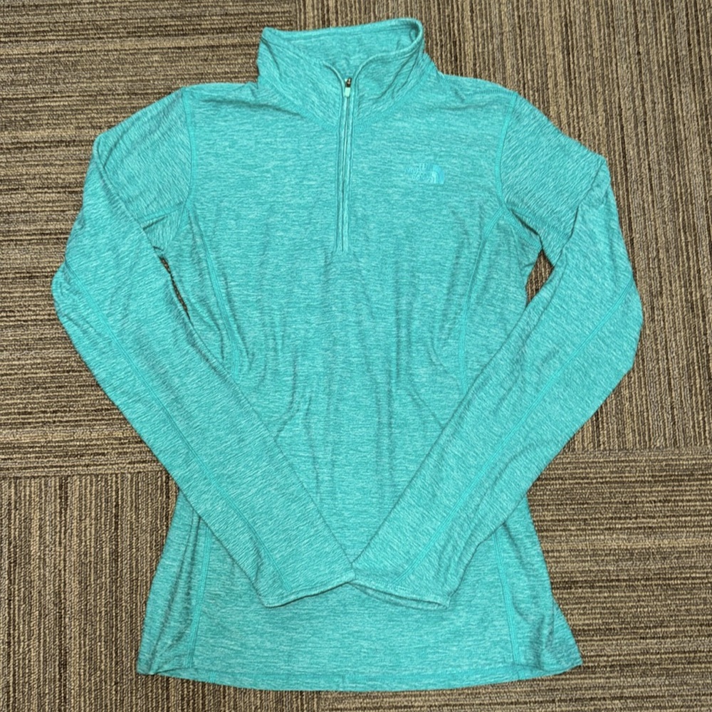 The Northface 1/4 Zip Pullover